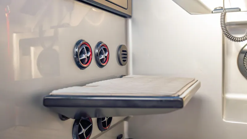 Robin's Nest Yacht Photos Pics 