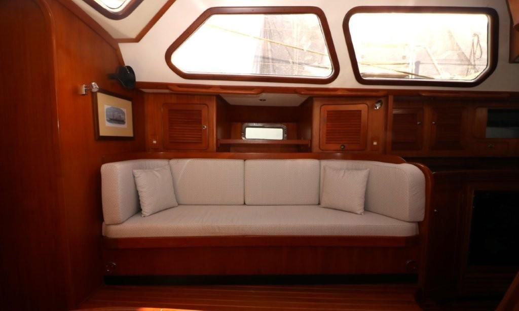 1999 Hylas 54 
