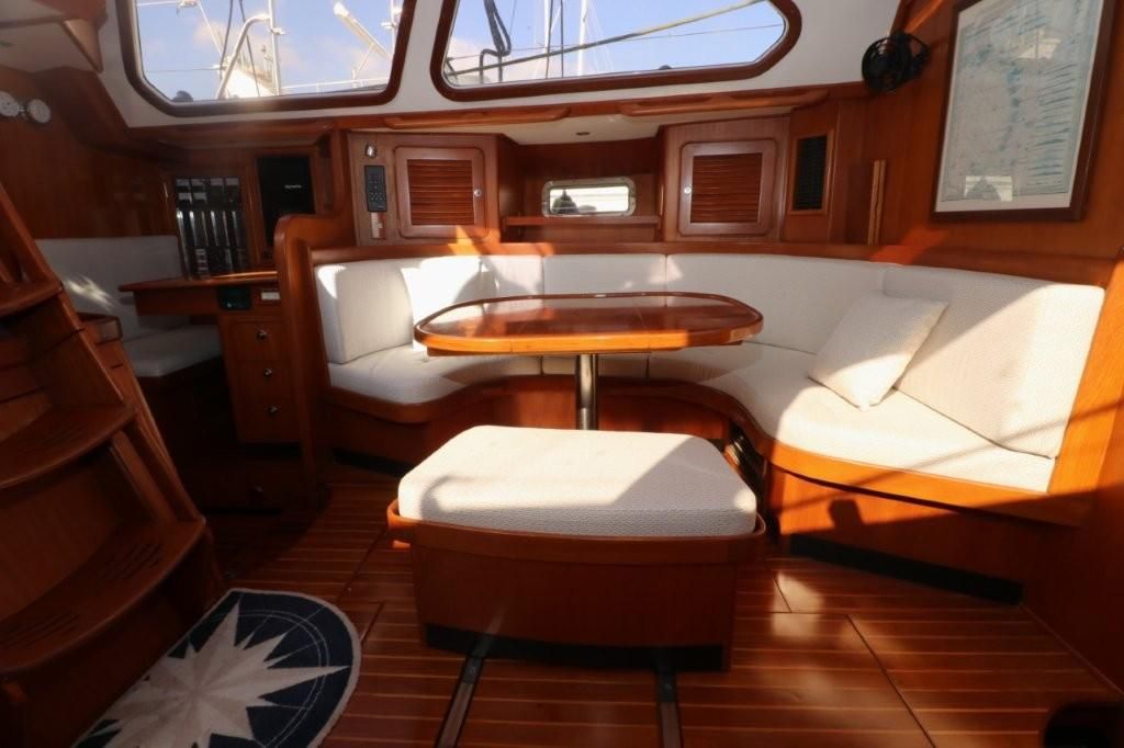 1999 Hylas 54 