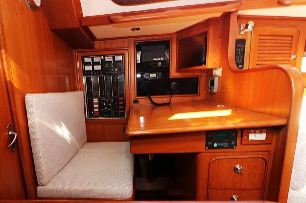 1999 Hylas 54 
