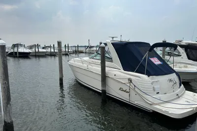 Rinker Fiesta Vee 300