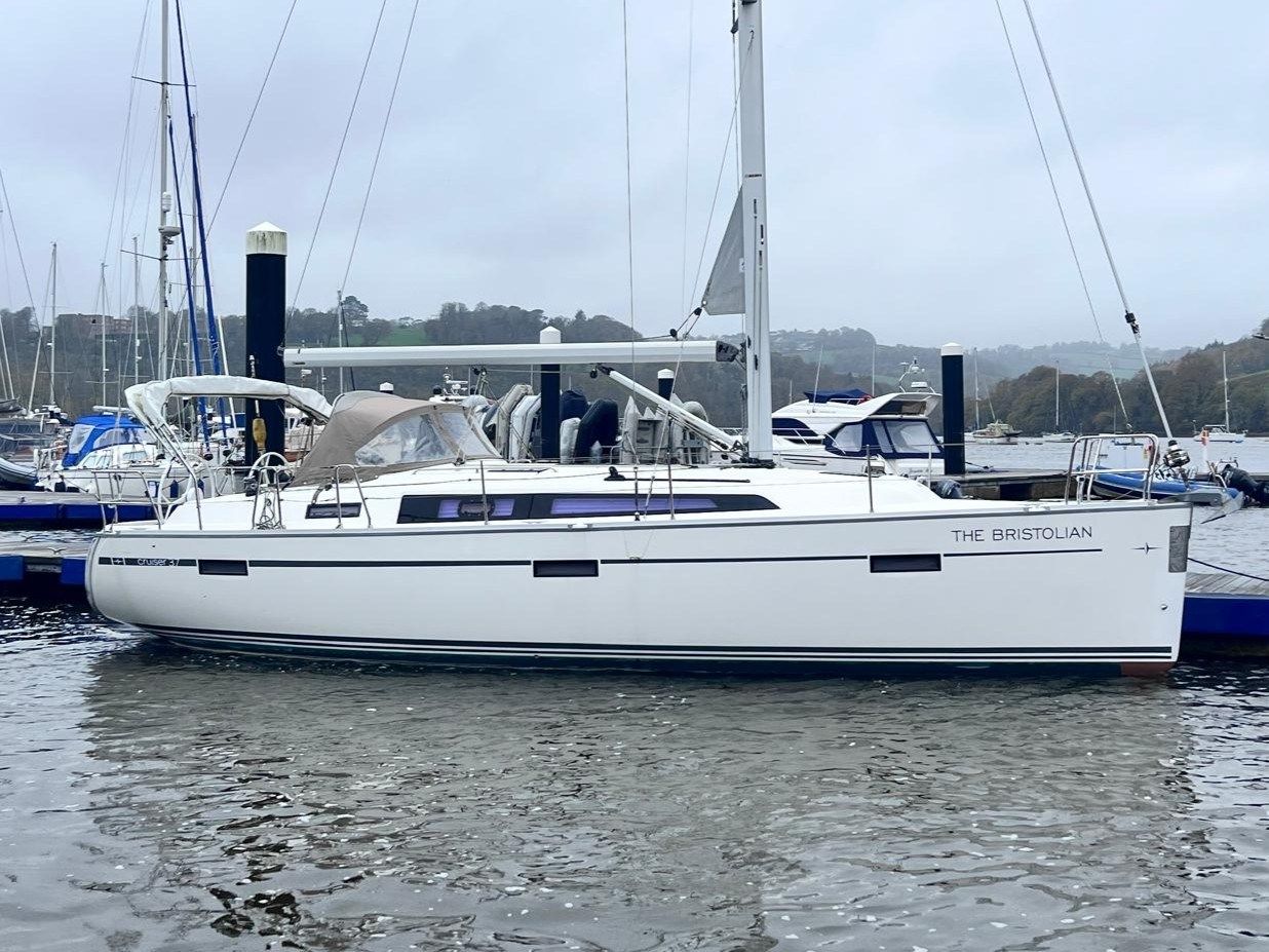 2014 Bavaria 37 Cruiser