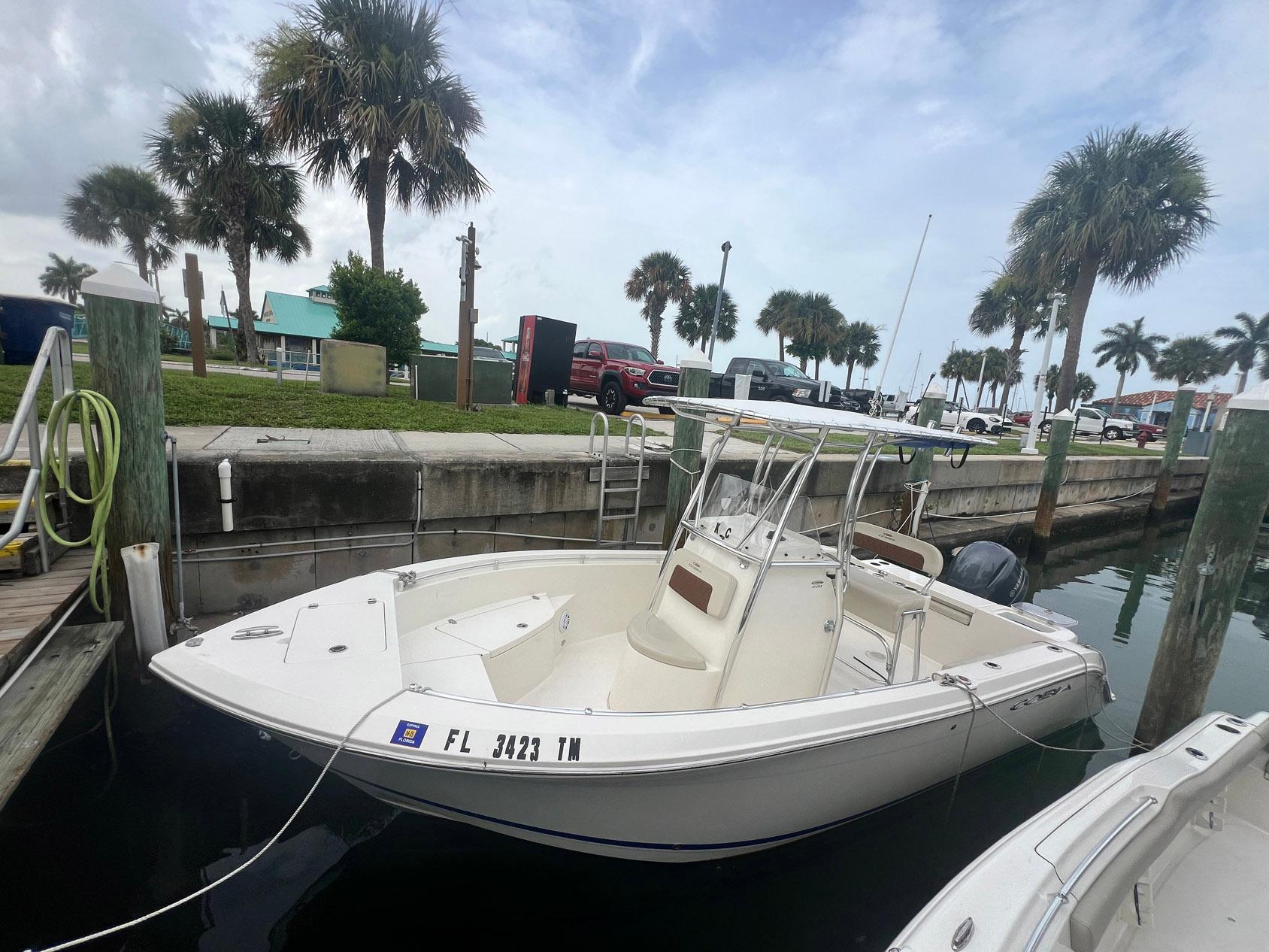 Cobia 220 Center Console Usado en Florida - Cosas de Barcos