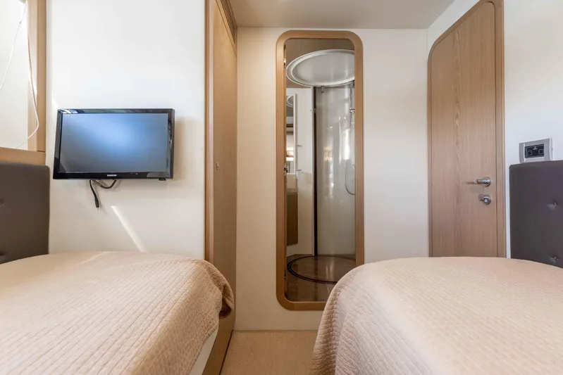 Sea T Sea Yacht Photos Pics 