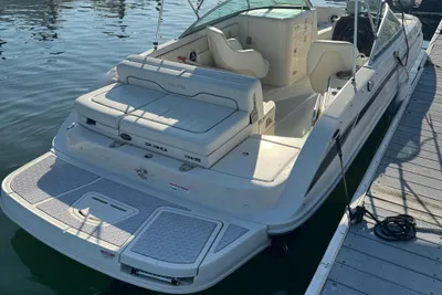 Sea Ray 230 Sundeck