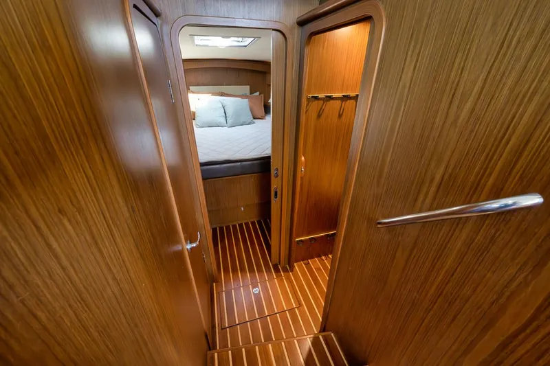 Relentless Yacht Photos Pics 