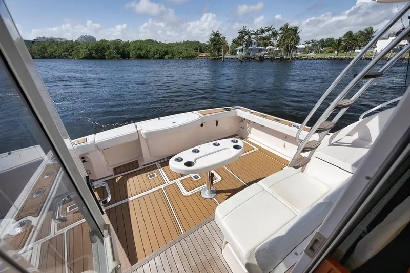 Relentless Yacht Photos Pics 