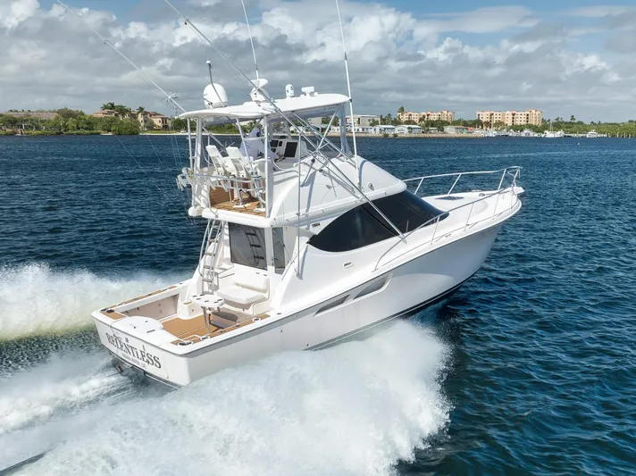 Relentless Yacht Photos Pics 