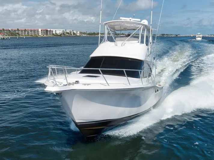 Relentless Yacht Photos Pics 