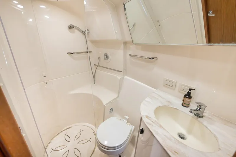 Relentless Yacht Photos Pics 