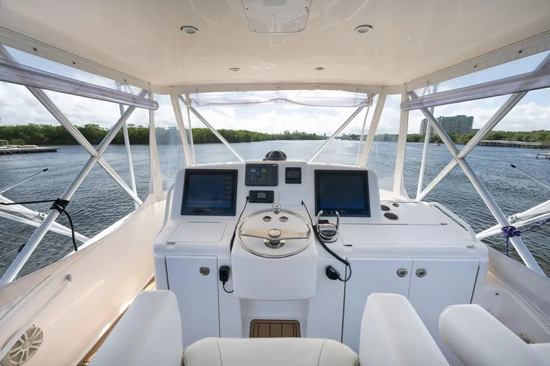 Relentless Yacht Photos Pics 