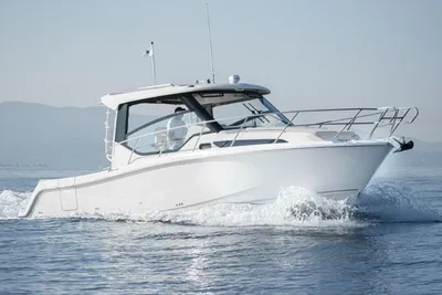 Boston Whaler 325 Conquest