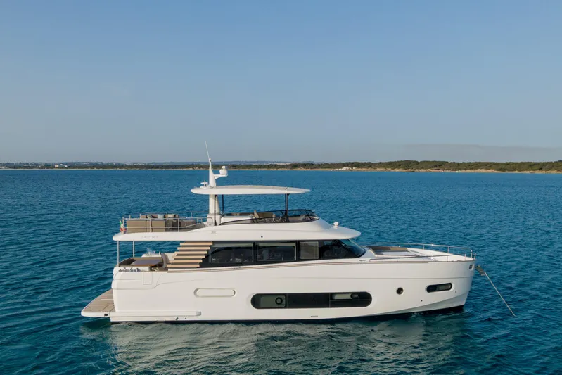  Yacht Photos Pics Azimut Magellano 66 EVO - D Yachts
