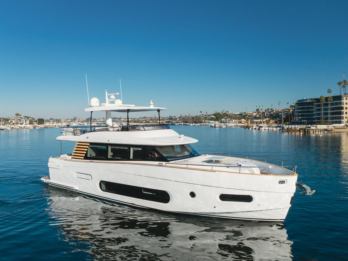 2022 Azimut 66 