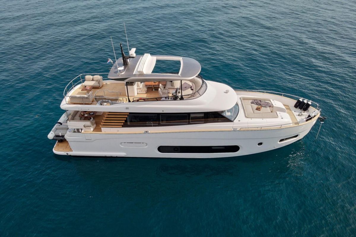 2022 Azimut 66 