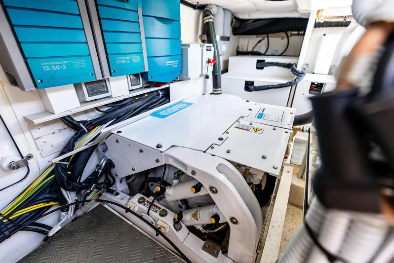 Green Eyes Yacht Photos Pics 