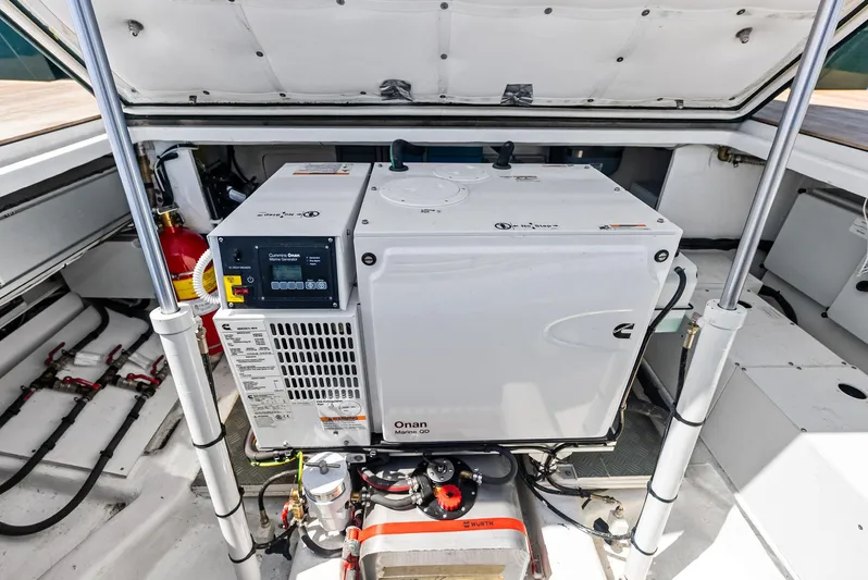 Green Eyes Yacht Photos Pics 