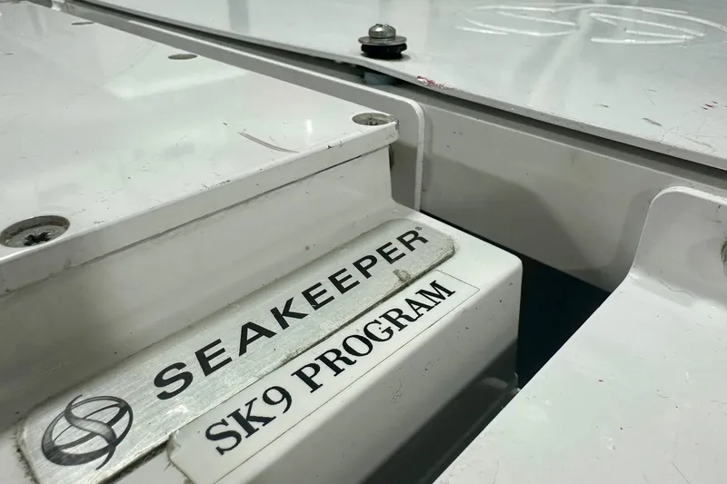  Yacht Photos Pics Seakeeper SK9 Program equipment on Absolute 72 FLY yacht, 2016 model.