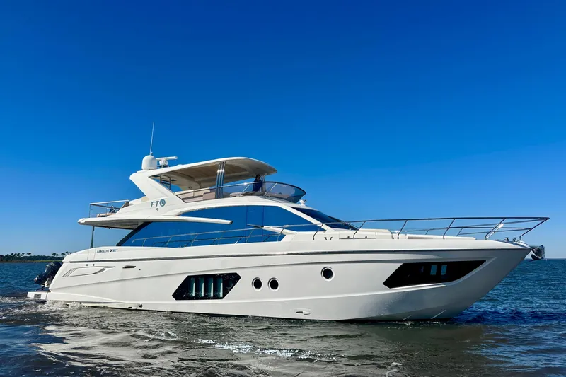 Yacht Photos Pics Luxury Absolute 72 FLY yacht cruising on open water, 2016 model.