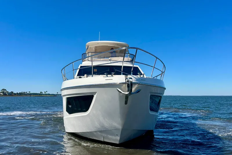  Yacht Photos Pics Luxury Absolute 72 FLY yacht cruising on open water, 2016 model.