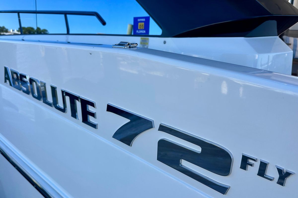 2016 Absolute 72 