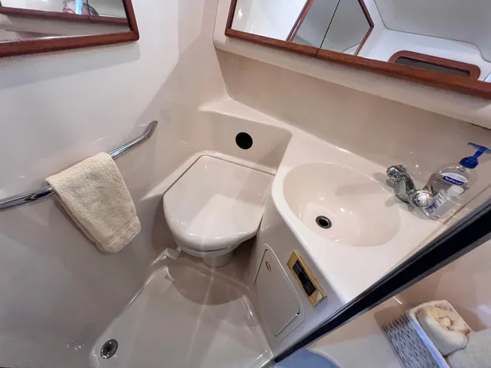 Cariad Yacht Photos Pics 