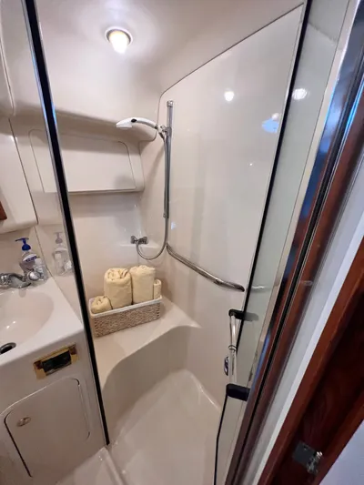 Cariad Yacht Photos Pics 