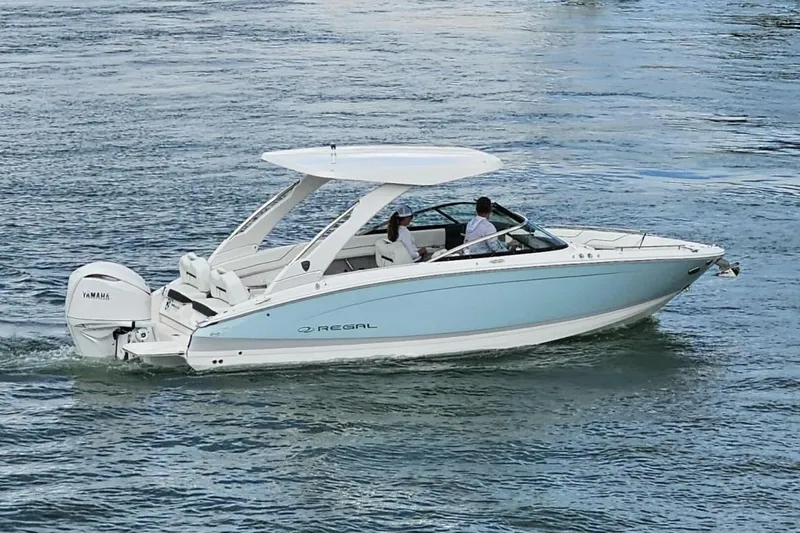  Yacht Photos Pics 2026 Regal 26 LX6 - Profile