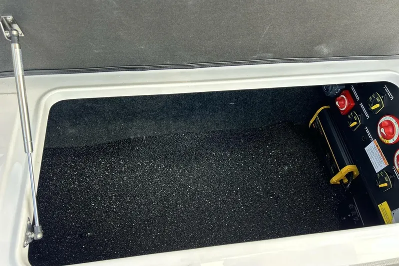  Yacht Photos Pics 2026 Regal 26 LX6 - Storage