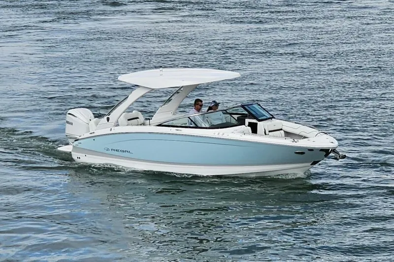  Yacht Photos Pics 2026 Regal 26 LX6 - Profile Starboard 3/4 Bow