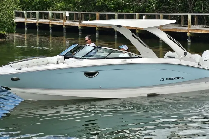  Yacht Photos Pics 2026 Regal 26 LX6 - Profile Port