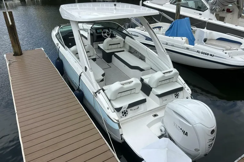  Yacht Photos Pics 2026 Regal 26 LX6 - Stern