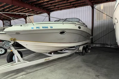 Rinker 250 Fiesta Vee