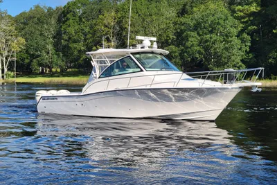 Grady-White Express 370