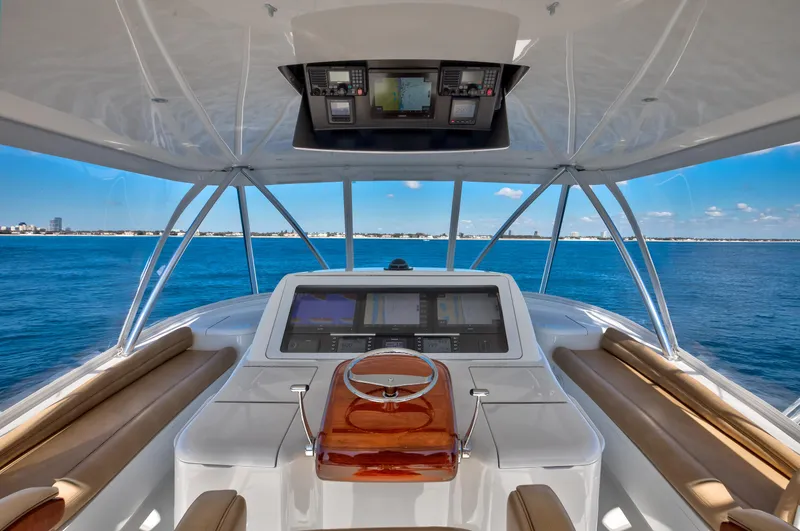 Last Look Yacht Photos Pics Viking 62 Last Look - Exterior Flybridge