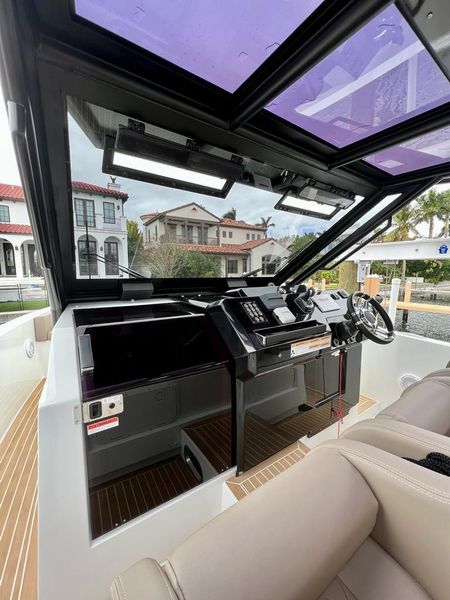 2022 De Antonio Yachts D34 Xplorer - O