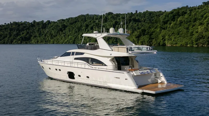 Mono Yacht Photos Pics 