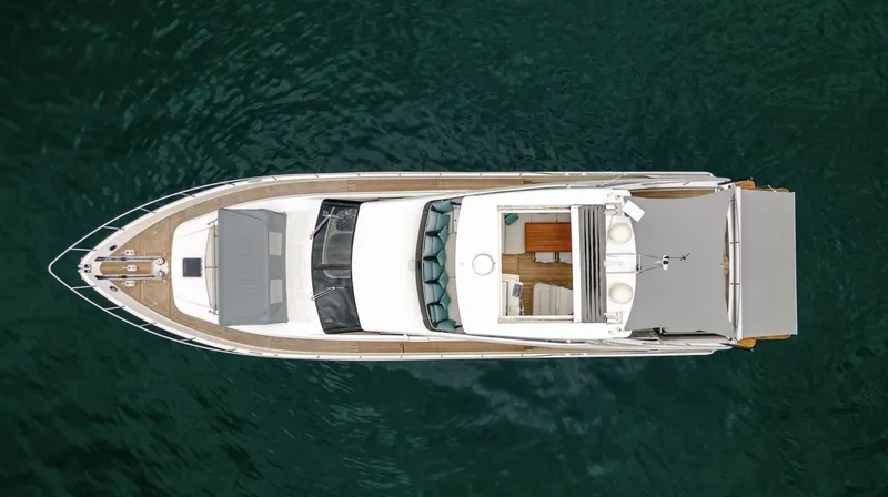 Mono Yacht Photos Pics 