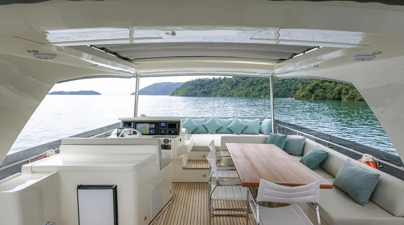 Mono Yacht Photos Pics 