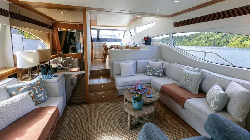 Mono Yacht Photos Pics 