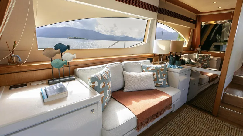 Mono Yacht Photos Pics 