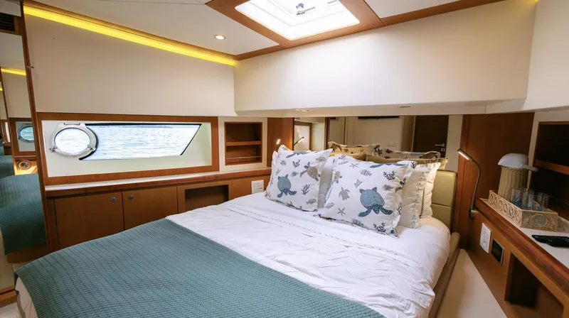 Mono Yacht Photos Pics 