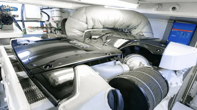 Mono Yacht Photos Pics 