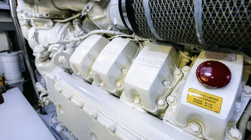 Mono Yacht Photos Pics 