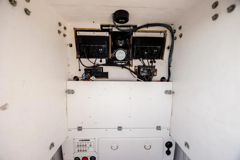  Yacht Photos Pics 2013 Contender 32 Tournament boat electrical panel and wiring setup.