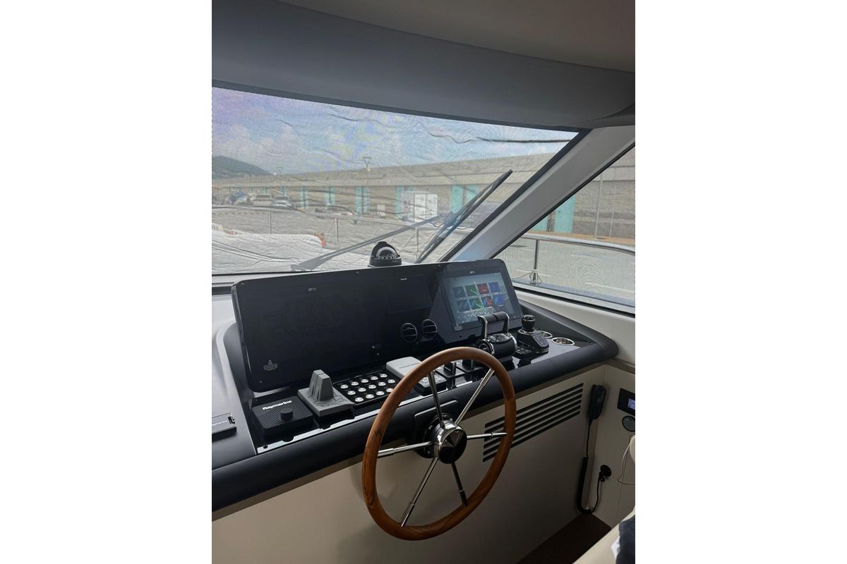 2025 Azimut 60 