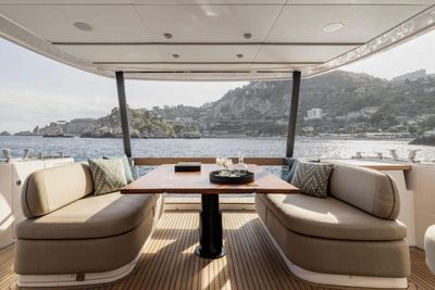 Yacht