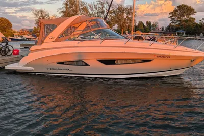 Regal 32 Express