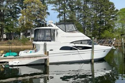 Carver 41 Cockpit Motor Yacht