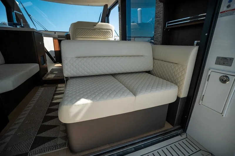 Tin Lizzie Yacht Photos Pics 